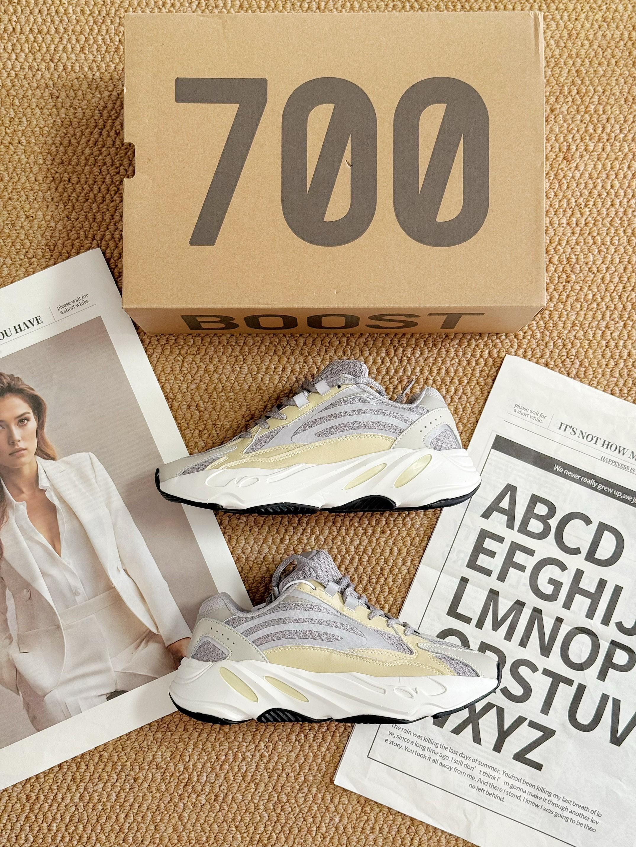 潮男鞋柜怎么少得了Yeezy呢?